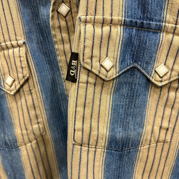 Vintage custom Western Pearl snap. - Picture 2 of 3